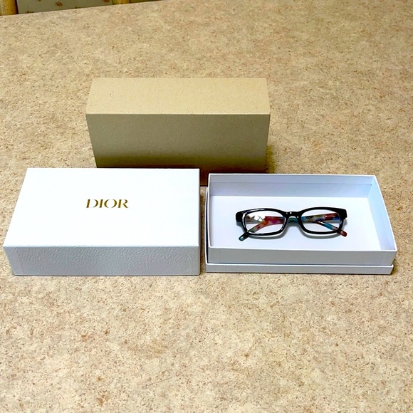 EMPTY LARGE WHITE CHRISTIAN DIOR GIFT BOX - Picture 4 of 6